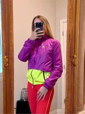 Nike Sportswear Cropped Windrunner Jacket Neon Purple Jersey Knit Lining